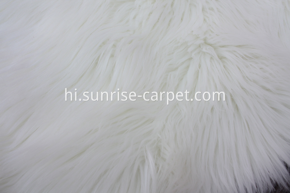 Imitation Furs rug flooring wihite color